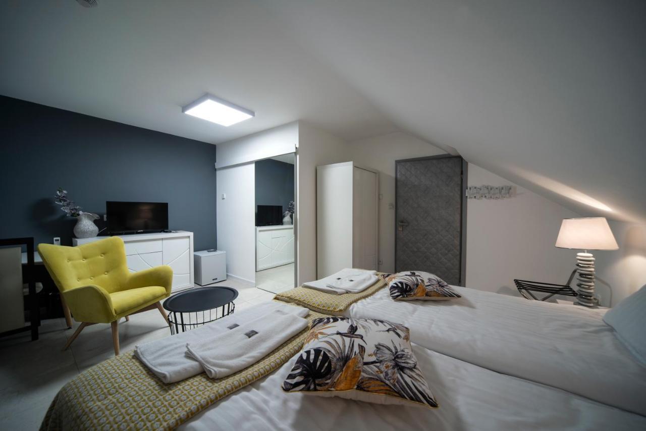 KP Claudia Apartment Wieliczka Bagian luar foto